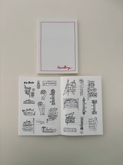 Livre « Travel With Me » (Édition limitée)